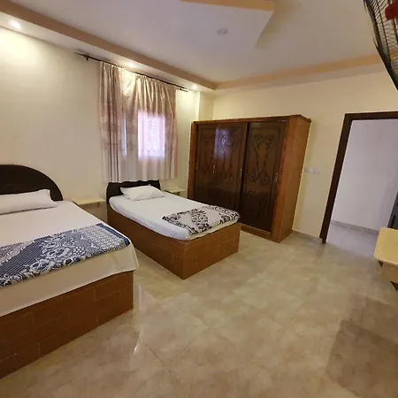 بيت العز للشقق الفندقية - علم الروم Bet Elezz Apartments-Alam Elrom Mersa Matruh Room photo