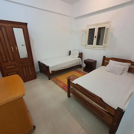 بيت العز للشقق الفندقية - علم الروم Bet Elezz Apartments-Alam Elrom Mersa Matruh Room photo
